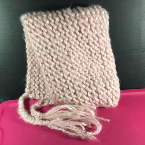🩸Hand Loomed Child’s Bonnet🩸 - Picture 6 of 8